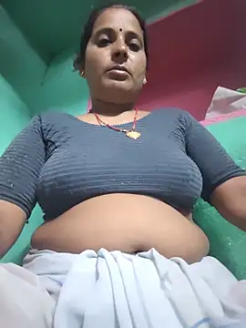 Snapshot of Reena_lodha chatting on June 18, 10:25 pm Reena lodha online show from June 18, 10:25 pm