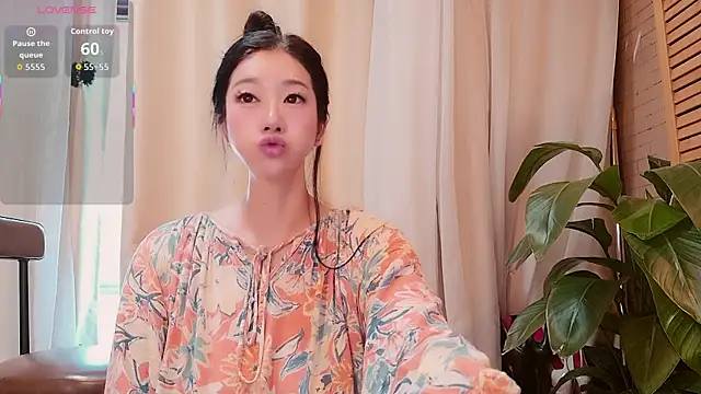 neinei bao online show from July 8, 12:26 am