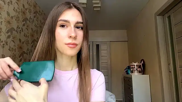 ElsieKuhlmann online show from January 16, 8:18 am