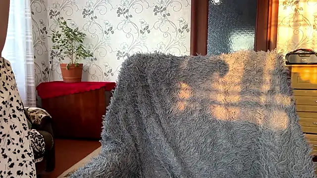 Snapshot of MichaelaStruckhoff chatting on February 3, 6:22 am MichaelaStruckhoff online show from February 3, 6:22 am