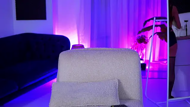 Snapshot of Arabian_Rose chatting on May 3, 7:42 pm Arabian Rose online show from May 3, 7:42 pm