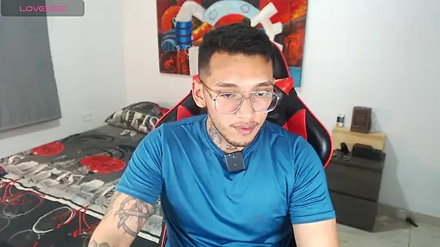 EvanVelvet online show from March 18, 12:25 am