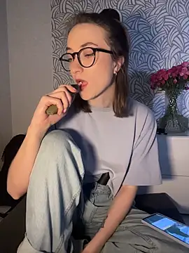 Persephone Kore online show from February 6, 2:09 pm