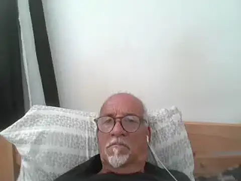 Snapshot of Patyman chatting on April 10, 7:40 pm Patyman online show from April 10, 7:40 pm