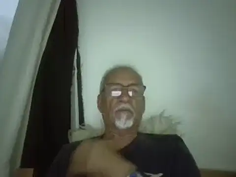 Snapshot of Patyman chatting on June 24, 11:15 pm Patyman online show from June 24, 11:15 pm