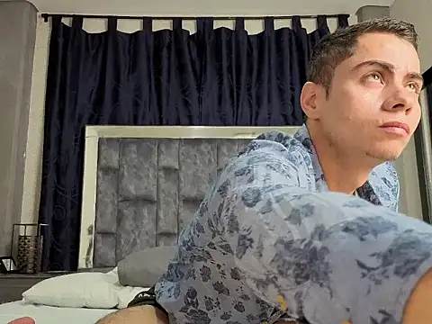 LeoMonnroe online show from January 19, 2:43 pm