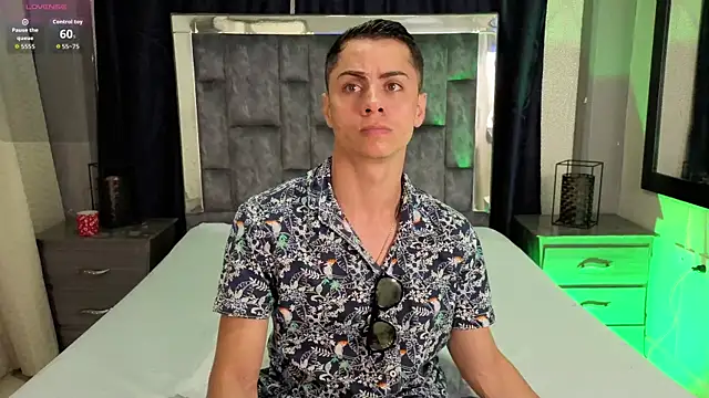 Snapshot of LeoMonnroe chatting on July 20, 6:10 pm LeoMonnroe online show from July 20, 6:10 pm