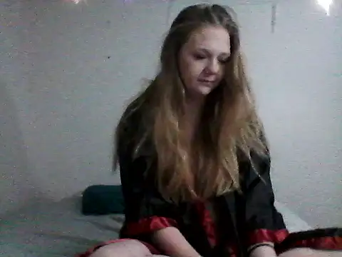 Snapshot of tinytiff33 chatting on January 9, 2:36 am tinytiff33 online show from January 9, 2:36 am