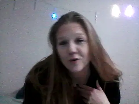 Snapshot of tinytiff33 chatting on January 10, 1:29 am tinytiff33 online show from January 10, 1:29 am