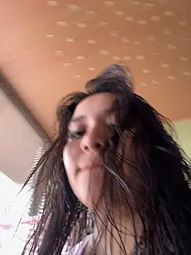 Veronica Wins  online show from April 28, 7:08 pm