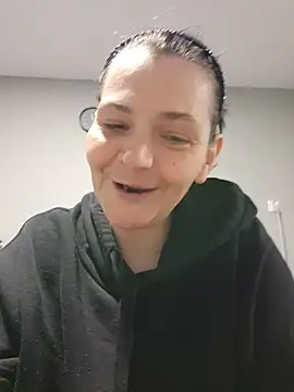 Snapshot of roksa2026 chatting on May 9, 9:58 am roksa2026 online show from May 9, 9:58 am