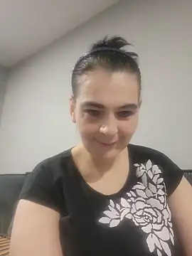 Snapshot of roksa2026 chatting on May 13, 9:17 am roksa2026 online show from May 13, 9:17 am
