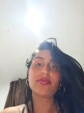 LunaRouuse  online show from May 16, 11:03 pm