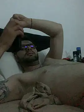 Snapshot of Baphomet212341 chatting on May 7, 12:38 am Baphomet212341 online show from May 7, 12:38 am
