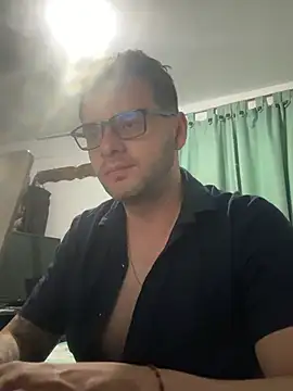 Snapshot of Baphomet212341 chatting on August 3, 4:00 am Baphomet212341 online show from August 3, 4:00 am