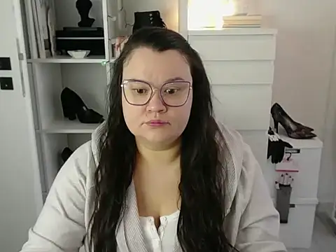 HollyDanceSoul online show from March 9, 7:23 am