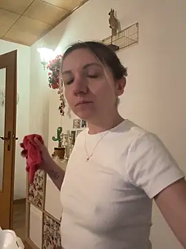 Snapshot of Marina_und_Jayden chatting on February 22, 7:01 pm Marina und Jayden online show from February 22, 7:01 pm