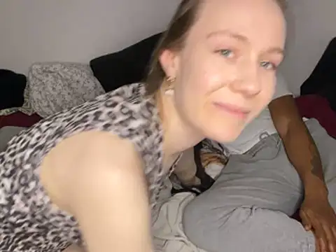 midnight ballerina  online show from March 10, 9:20 pm