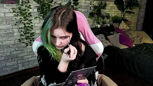 RubyMyst online show from March 7, 9:12 pm