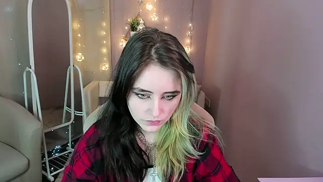 RubyMyst online show from March 12, 8:59 pm