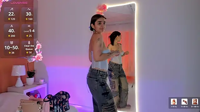 Snapshot of Abriil_cutee chatting on July 21, 2:08 pm Abriil cutee online show from July 21, 2:08 pm