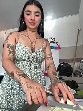 Snapshot of Abriil_cutee chatting on July 28, 9:03 pm Abriil cutee online show from July 28, 9:03 pm