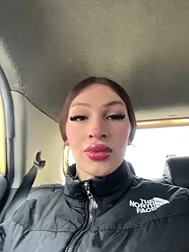 lizz lunna online show from May 6, 5:51 pm