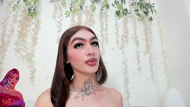 lizz lunna online show from May 14, 9:54 pm