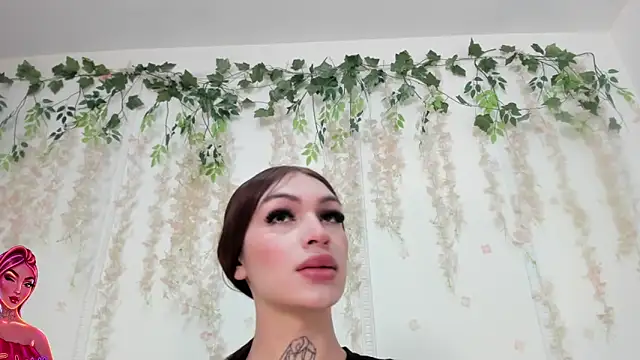 lizz lunna online show from June 2, 8:33 pm