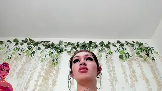 lizz lunna online show from June 5, 10:37 pm