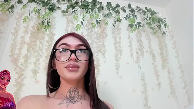 lizz lunna online show from July 14, 12:46 am