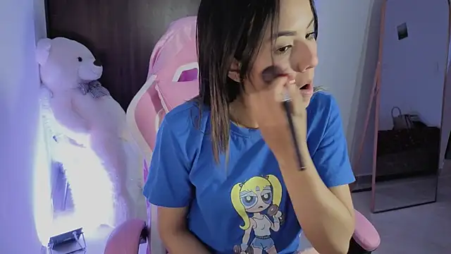 Snapshot of simpson_alice chatting on August 2, 1:15 am simpson alice online show from August 2, 1:15 am