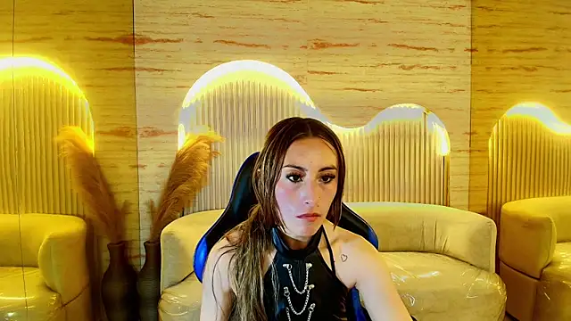 Snapshot of katalina_r_ chatting on May 30, 8:17 pm katalina r online show from May 30, 8:17 pm
