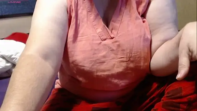 Snapshot of Santanna77 chatting on October 5, 7:28 am Santanna77 online show from October 5, 7:28 am