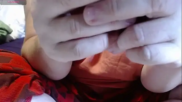 Snapshot of Santanna77 chatting on October 29, 11:12 am Santanna77 online show from October 29, 11:12 am