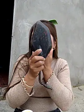 apple0011 online show from March 10, 5:45 am