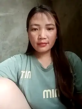 Snapshot of Nunaa2x chatting on June 22, 8:33 am Nunaa2x online show from June 22, 8:33 am