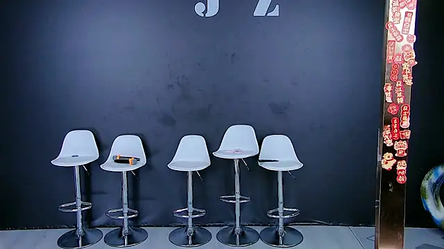 Snapshot of D-lucky2 chatting on March 17, 11:35 am D-lucky2 online show from March 17, 11:35 am