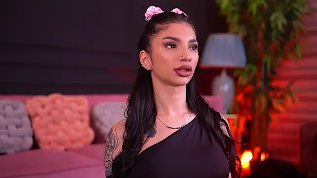 NyssaSky online show from February 7, 6:33 pm