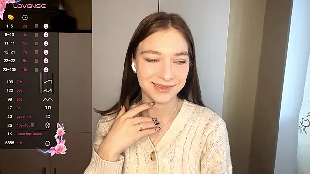 Snapshot of MarlanaEndler chatting on February 7, 11:03 am MarlanaEndler online show from February 7, 11:03 am