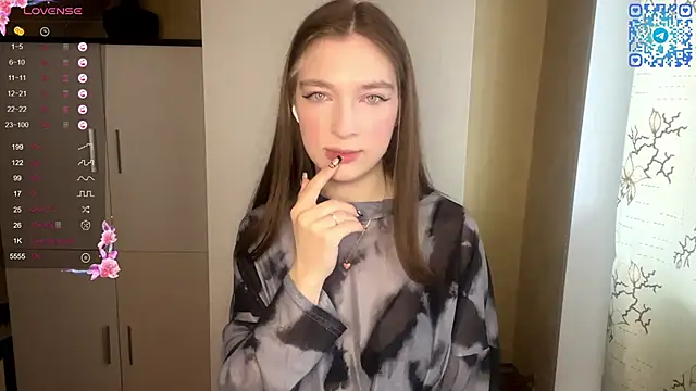 Snapshot of MarlanaEndler chatting on February 14, 11:07 am MarlanaEndler online show from February 14, 11:07 am