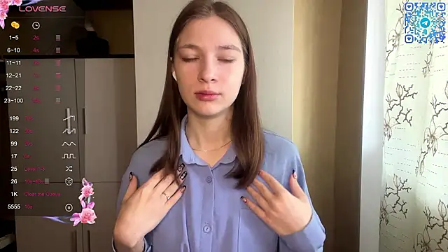 Snapshot of MarlanaEndler chatting on February 17, 7:05 am MarlanaEndler online show from February 17, 7:05 am