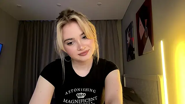 KariJarecke online show from March 10, 1:05 pm