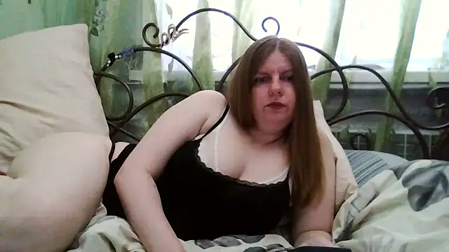 Snapshot of DarkRose0104 chatting on May 31, 6:31 am DarkRose0104 online show from May 31, 6:31 am