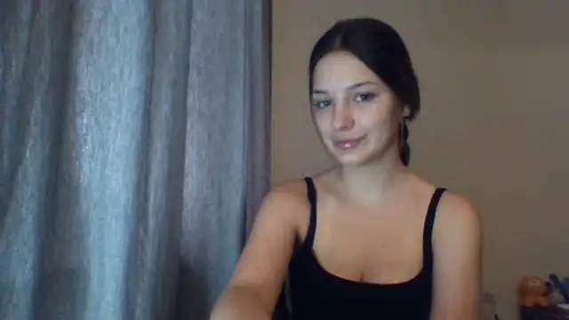 Snapshot of EvelineMagnetic chatting on July 25, 2:25 pm EvelineMagnetic online show from July 25, 2:25 pm