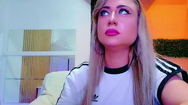 EvelinHill online show from March 13, 5:03 am