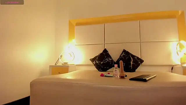 KaiaBrown online show from March 10, 12:32 pm