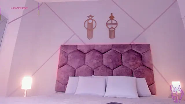 emily nova  online show from March 15, 11:49 am