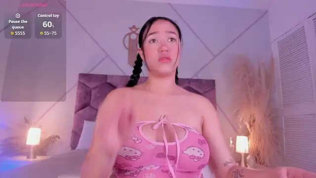emily nova  online show from May 29, 11:52 am