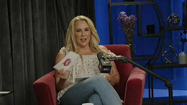 Snapshot of hollyrandall chatting on July 28, 7:39 pm hollyrandall online show from July 28, 7:39 pm